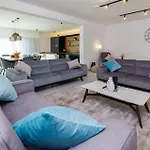 בית נופש Stunning In With Sauna *